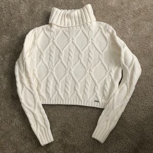 Hollister Cropped Sweater